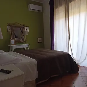 2* Bed & Breakfast Massalargia